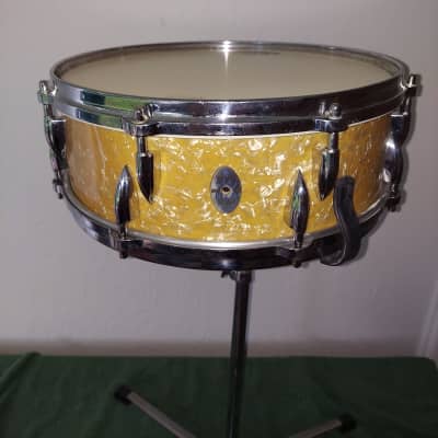 Ajax deals snare drum