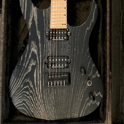 Acacia Hades Pro 6 Weathered Satin Black Finish Guitar w/Duncan Distortion PU's & Hard Case image 5