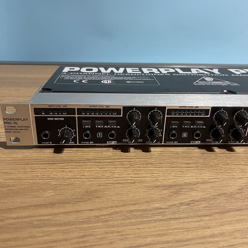 Behringer Powerplay Pro-XL HA4700 4-Channel Headphone Amplifier