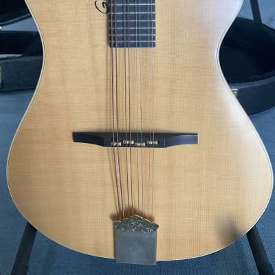 Godin A8 Electric Mandolin 2007 - natural image 2