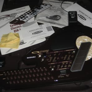 Suzuki Q-Chord QC1 Omnichord in Hard Case w/Song Card