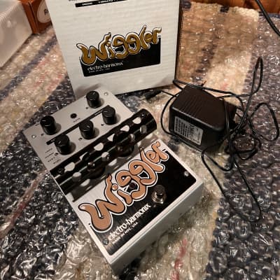 Electro-Harmonix Wiggler Tube Vibrato / Tremolo Pedal | Reverb