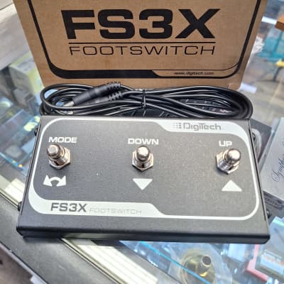 Digitech FS3X  フットスイッチ　Whammy用 DigiTech FS3X 3-button Foot Switch | Sweetwater