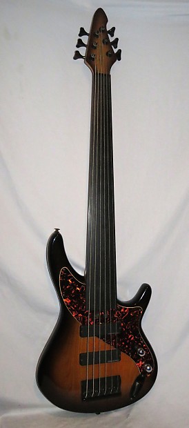 世界的に Pro Aria II  Avante ベース