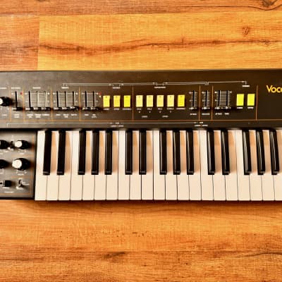 Behringer VC340 スネークボコーダMIC付スライダー、ノブ一部変更 66NomLkBGYrWAowfVmRn57.jpg
