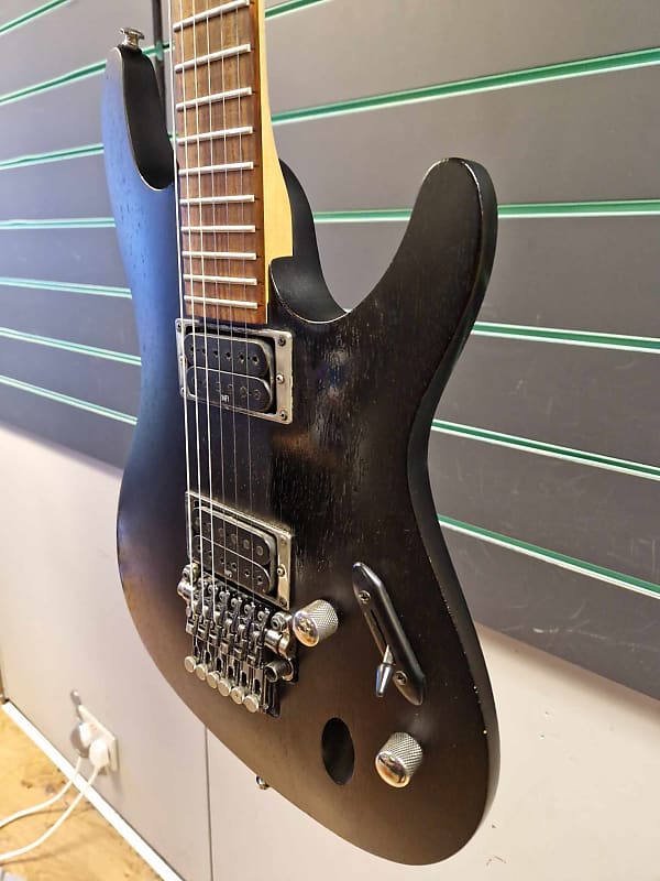Ibanez エレキギター S320 - ギター