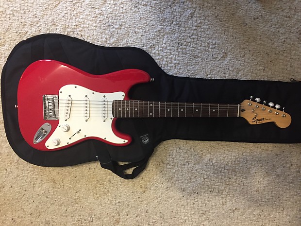 Squier miniレッド Fender Mini Stratocaster - Dakota Red : Amazon.ca: Musical
