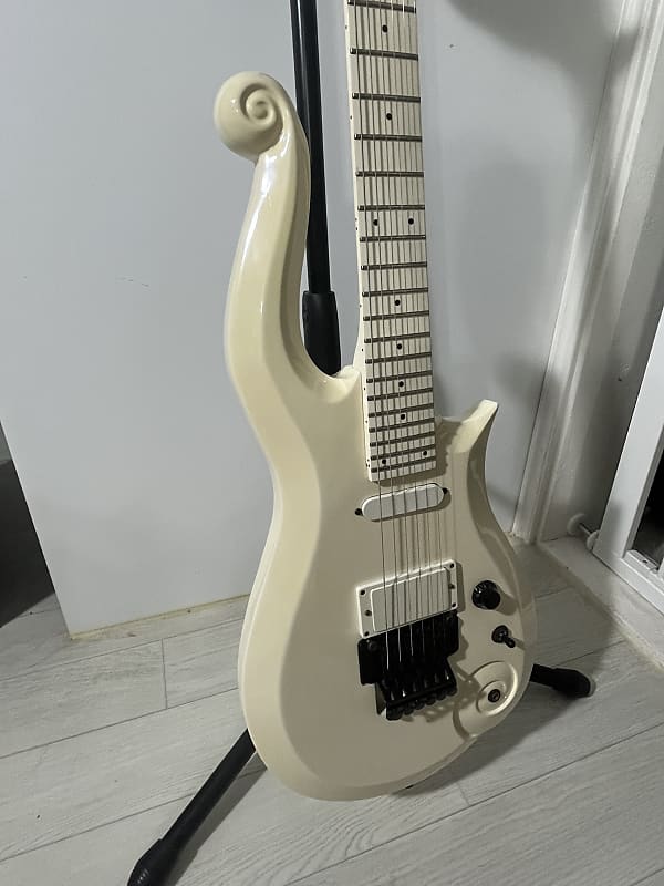 Edwards E-S-100PR Sugizo Prince Cloud Guitar !