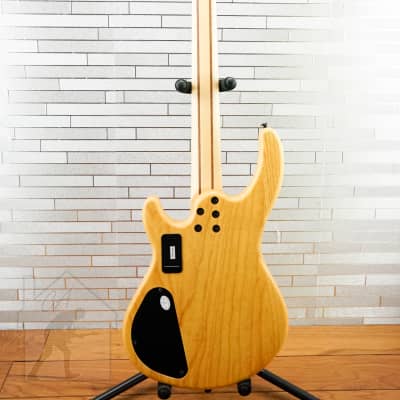 Dean Edge Pro Select Walnut 5-String Bass image 10