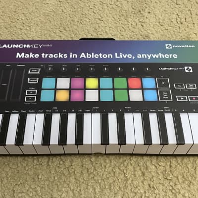 Novation Launchkey Mini MKIII MIDI Keyboard Controller 2019 - Present - Black