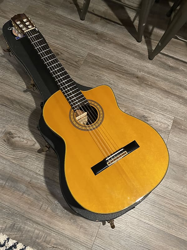 Takamine ec132c deals