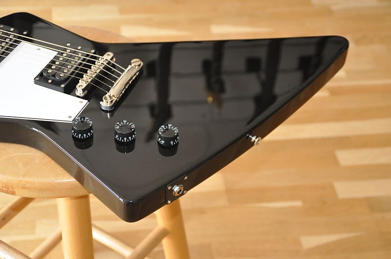 ESP EDWARDS EX120D LH BK Black Left Handed / Explorer Type ESP EDWARDS EX120D LH BK Black Left Handed / Explorer Type