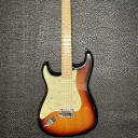 Fender American Deluxe Stratocaster Left-Handed with Maple Fretboard 2004 - 2010 - 3-Color Sunburst