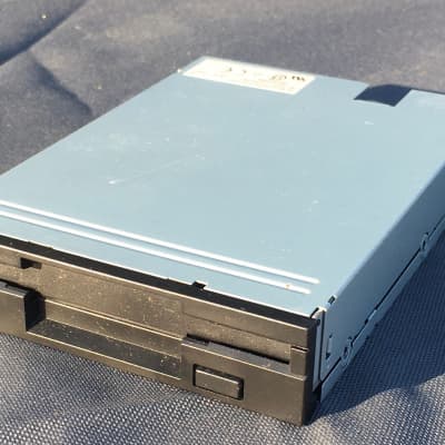 Yamaha EX-5 Synthesizer-Workstation Floppy Drive image 1