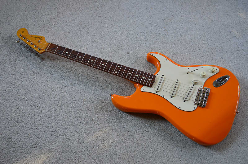 Fender ストラトキャスター　Capri Orange 810ykMUmzqL._AC_UF350,