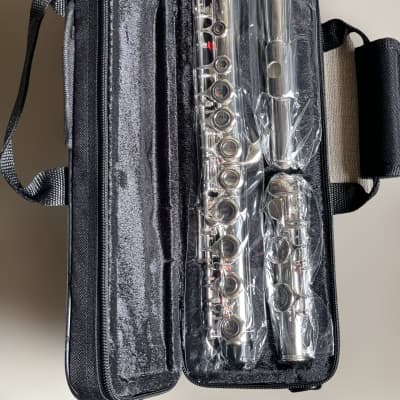 Yamaha YFL-222 Intermediate Flute for Student (International Version) 2000’s  - Silver image 3
