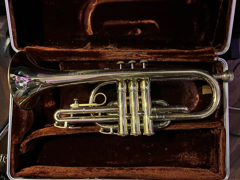 Olds Ambassador Cornet with Hard Case image 1
