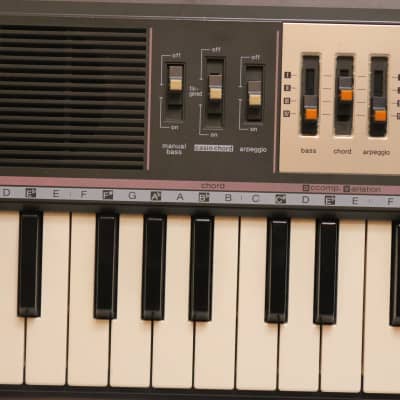 Casio MT-68 Casiotone 49-Key Synthesizer | Reverb UK