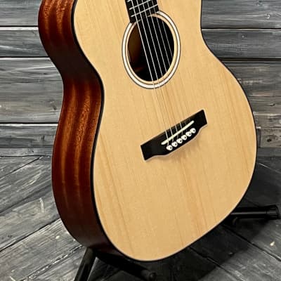 Mint Martin Junior Series 000JR-10 Acoustic Guitar with Martin Bag image 3