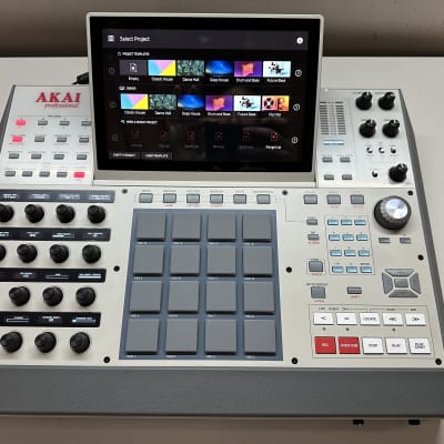 Akai MPC X Special Edition Standalone Sampler / Sequencer 2023 - Present - Grey image 3
