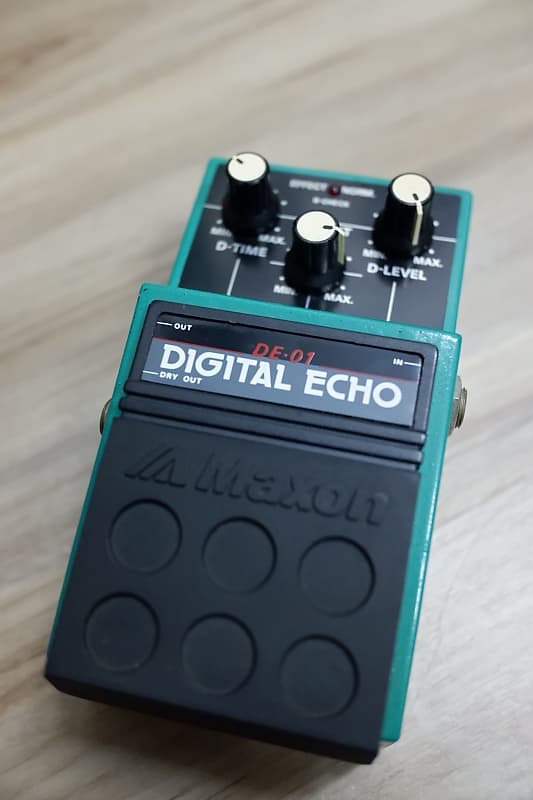 Maxon DE-01 Digital Echo 1980s - Green
