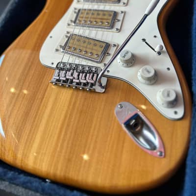 Univox Ripper 1970s Electric Guitar Natural image 2