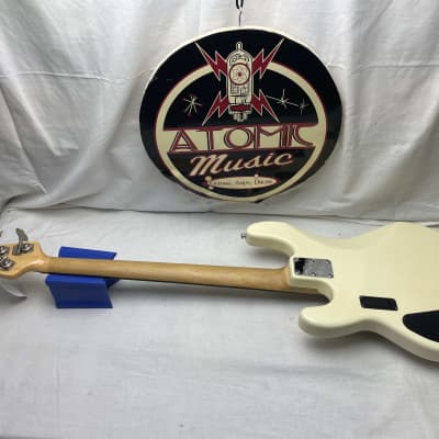 Ernie Ball Music Man StingRay sting ray stingray3 3 EQ HH 4-string Bass with Case 2007 - White / Matching Headstock / Maple neck / Rosewood fingerboard image 14