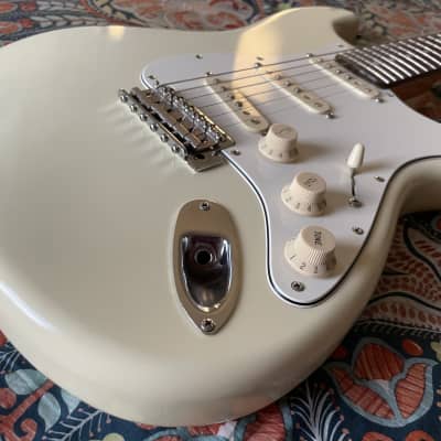 Edwards E-SE-87R/LT VW Stratocaster 2003-2007 Vintage White