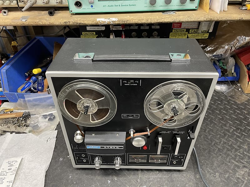 Akai 1721L Four Track Stereophonic Reel to Reel Tape Recorder , Hobbies &  Toys, Collectibles & Memorabilia, Vintage Collectibles on Carousell