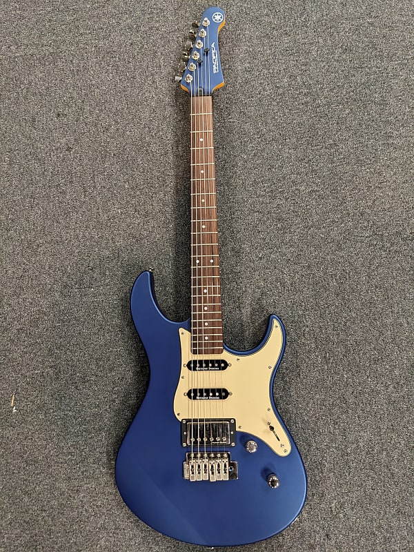 Used Yamaha PACIFICA PAC 612 Reverb