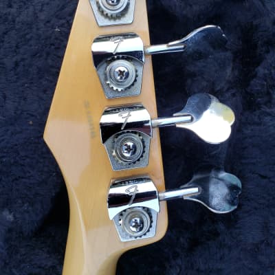 Fender Performer Bass 1985 - 1987 Faded Cream Gold image 6