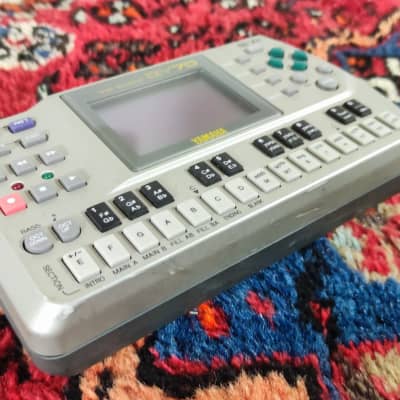 Yamaha QY70 Sequencer image 2