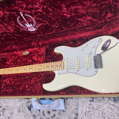 Squier Standard Stratocaster with Maple Fretboard (Made In Japan) 1984 - 1987 - Arctic White image 13