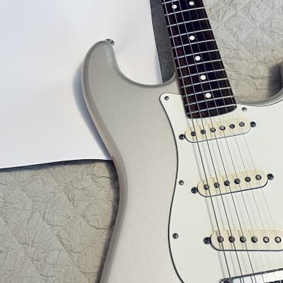 2018 Fender American Deluxe Stratocaster Blizzard Pearl w/Professional neck and CS Fat '50's pickups image 25