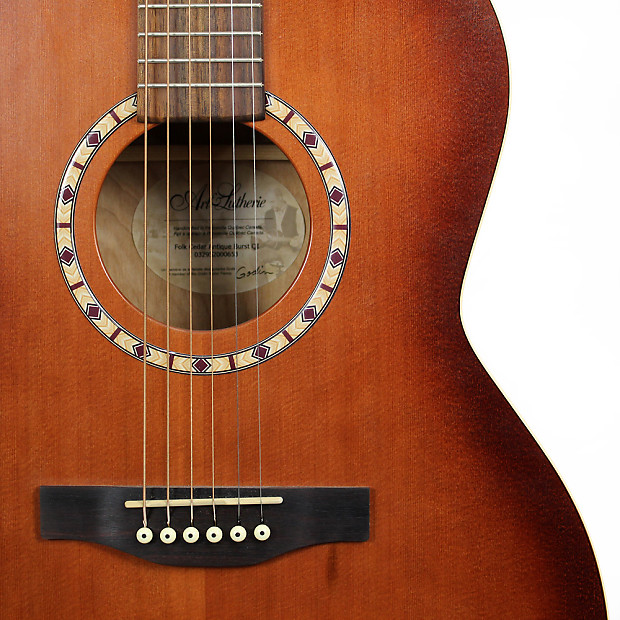 ART & LUTHERIE CEDAR ANTIQUE BURST | Stang Guitars