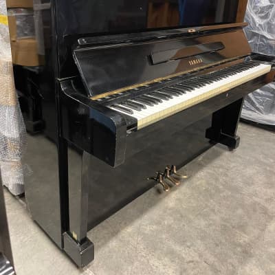 Upright piano Yamaha model U1 48'' image 4