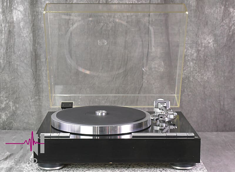 KENWOOD KP-990 Quartz Direct Drive Player in Very Good Condition.  			