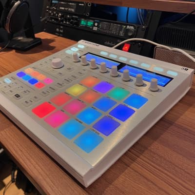 Native Instruments Maschine MKII White [Incl. Komplete Select