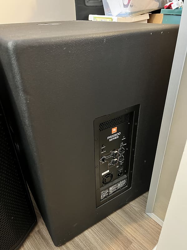 JBL PRX818XLFW Powered 1500w Subwoofer Speaker