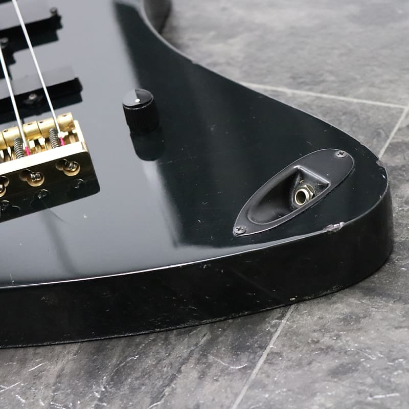 【8827】 FERNANDES MV-65NS nikki sixx bass 8827 Fernandes Mv-65Ns Nikki Sixx Bass Safe delivery from