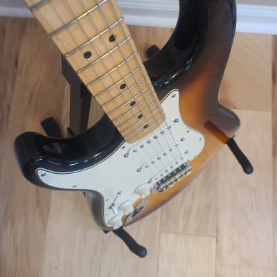 Fender Stratocaster - LH - 60th Anniversary w/ Gig Bag image 5