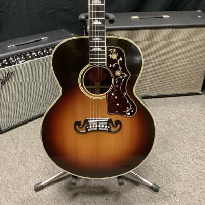 2022 Gibson Custom Shop Pre-War SJ-200 Sunburst for sale
