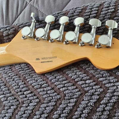 Left-Handed Fender Kurt Cobain Jaguar image 12