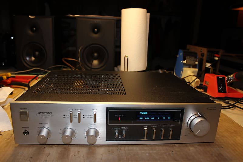 Restored Pioneer  SA-720 Integrated Amplifier (2) image 1
