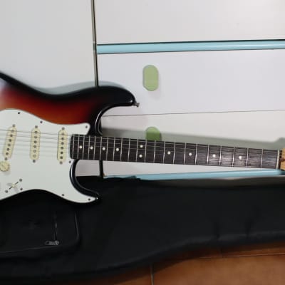 Fender Highway One Stratocaster 2007 Sunburst with Texas Special Pickup for sale
