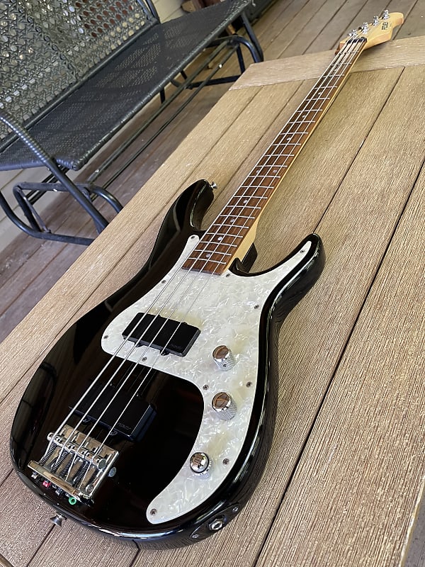 PEAVEY BASS (AXCELERATOR)AXCELERATOR Reverb