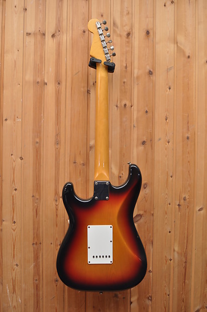 Squier JV Series '62 Stratocaster reissue 1982 3 Tone