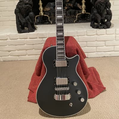 Hagstrom UltraLux Xl-2P Black / Red w/case | Reverb