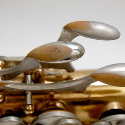Leblanc Vito Alto Saxophone complete with case and accessories image 3