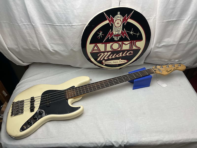 Fender Deluxe Active Jazz Bass V 5-string J-Bass 2020 - Olympic White / Pau Ferro fingerboard image 1